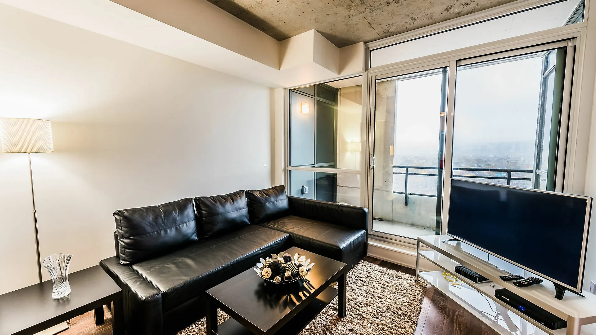 Apartment Gladstone Suites - Toronto Central