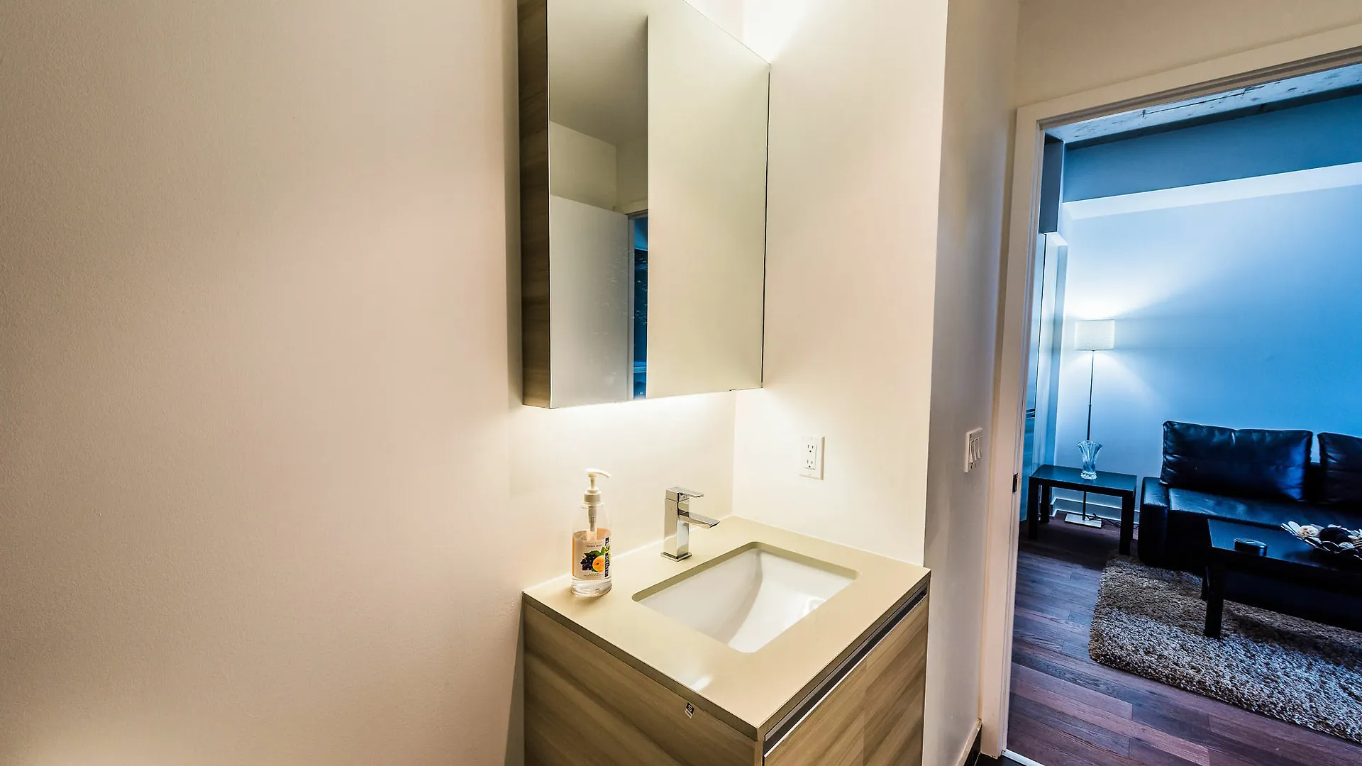 Gladstone Suites - Toronto Central 0*,  Canada
